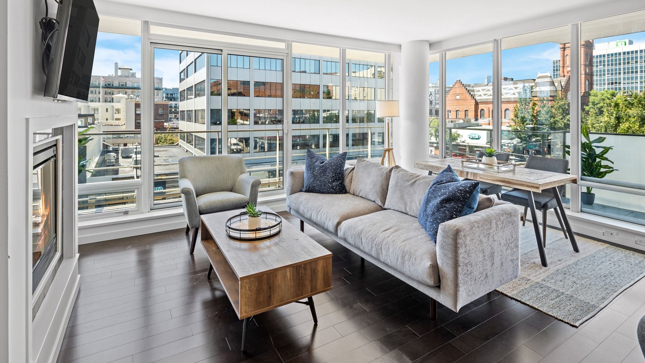 Photo of Livingroom in Inner Harbour