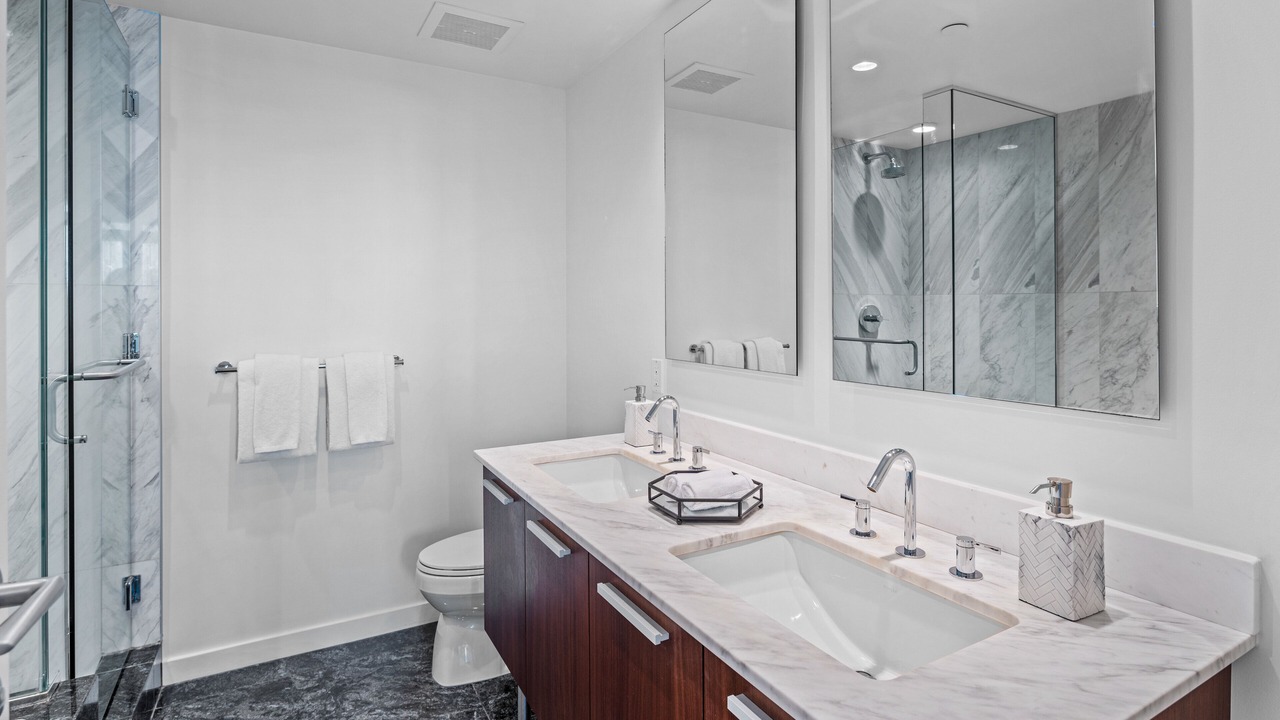 Photo of Bathroom in Inner Harbour