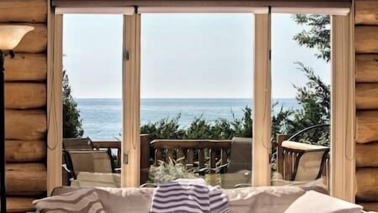 Photo of Livingroom in Kincardine
