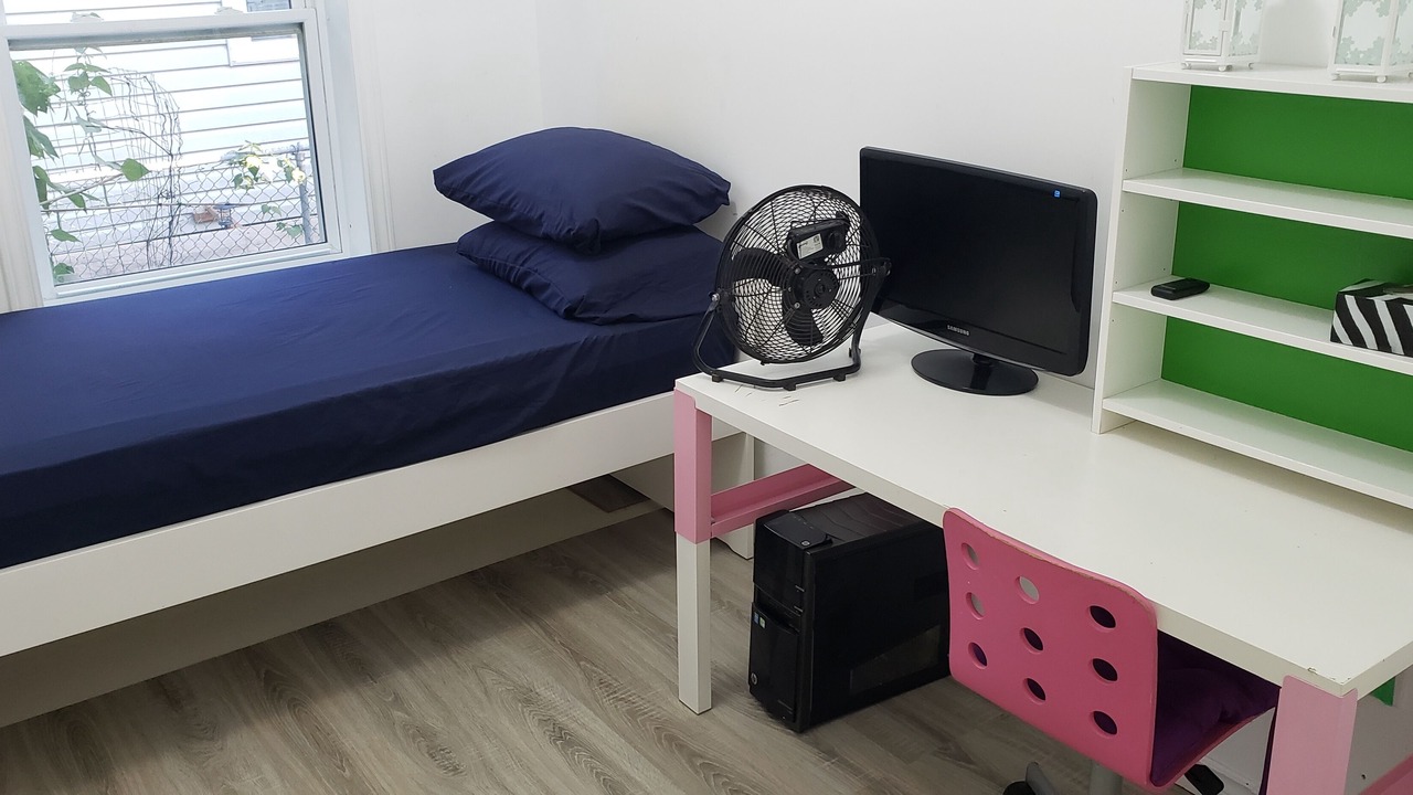 Photo of Bedroom in Pointe Claire