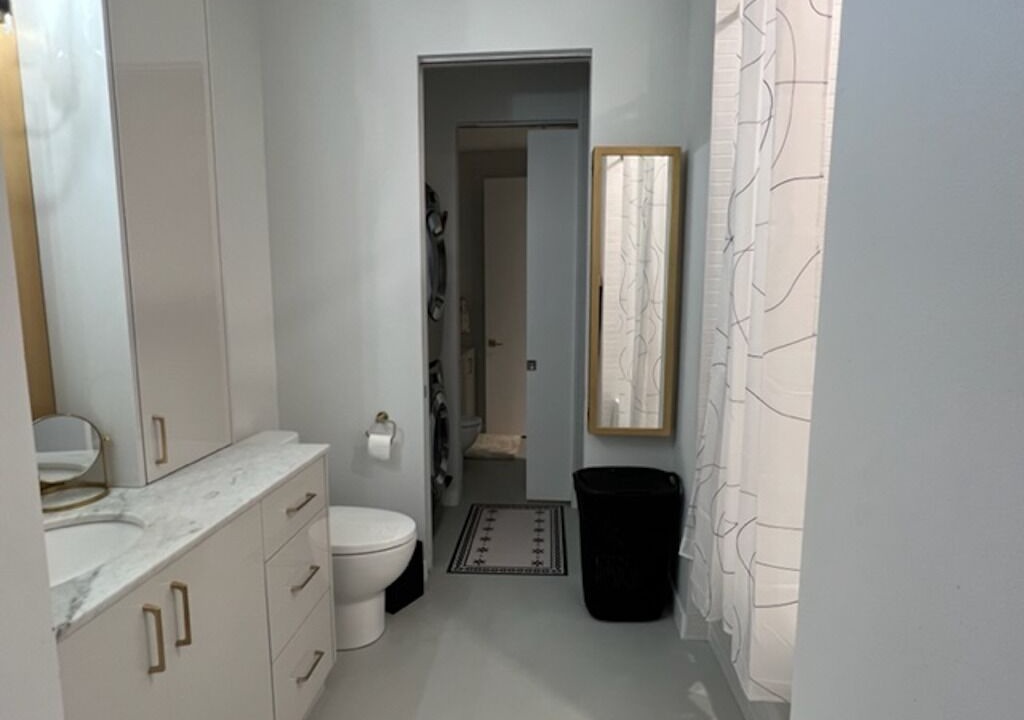 Photo of Bathroom in Fashion District