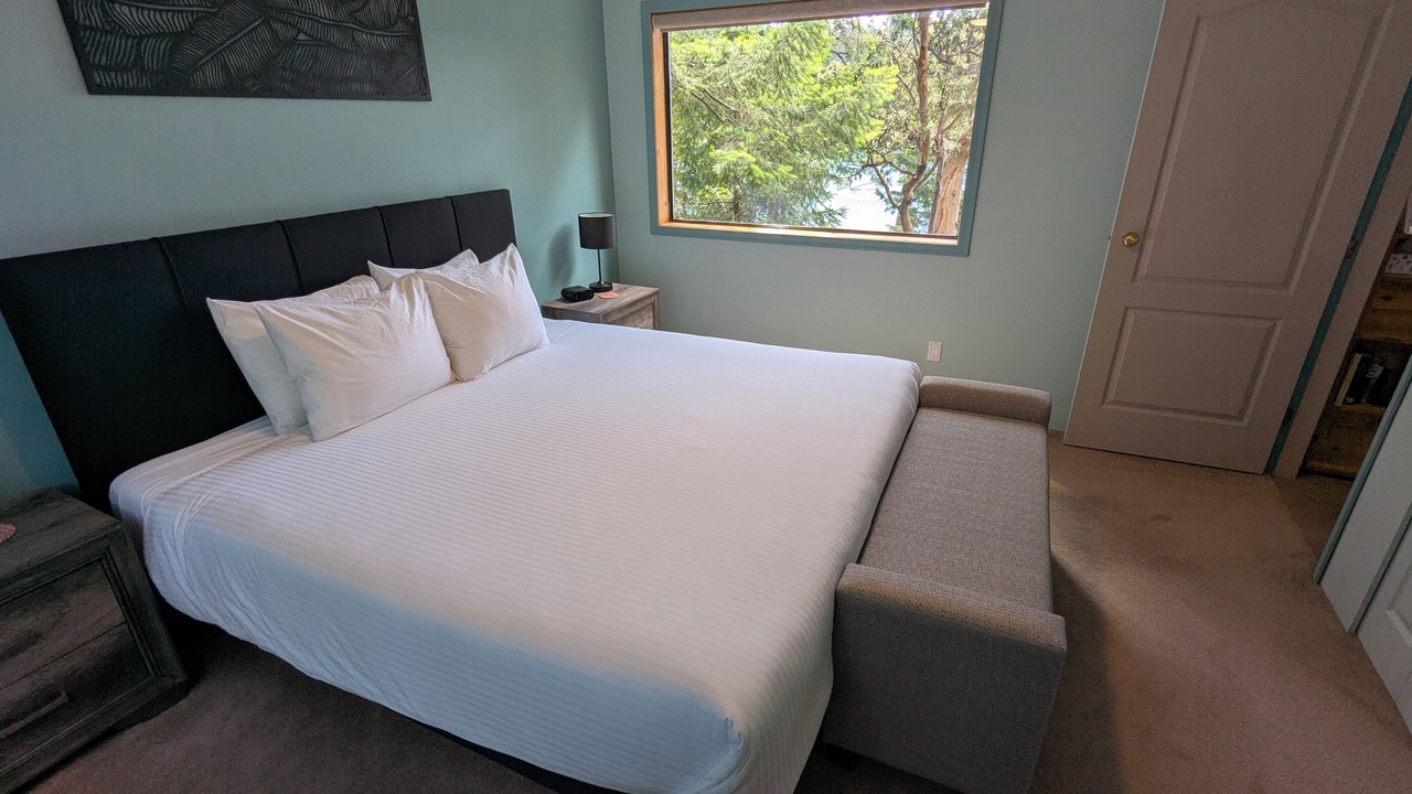 Photo of Bedroom in Pender Island