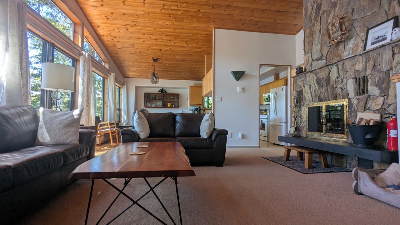 Photo of Bedroom in Pender Island