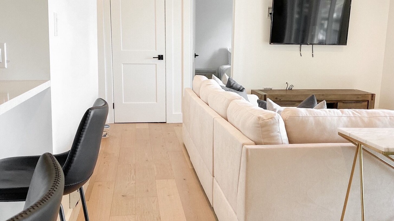 Photo of Livingroom in Utterson