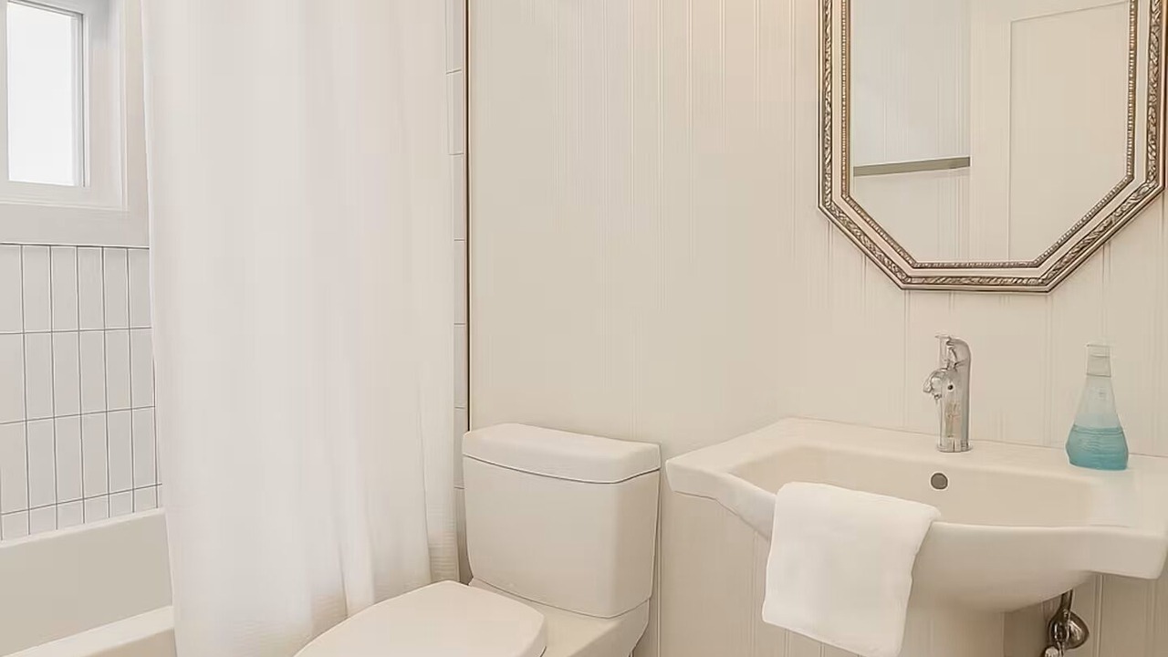 Photo of Bathroom in Utterson