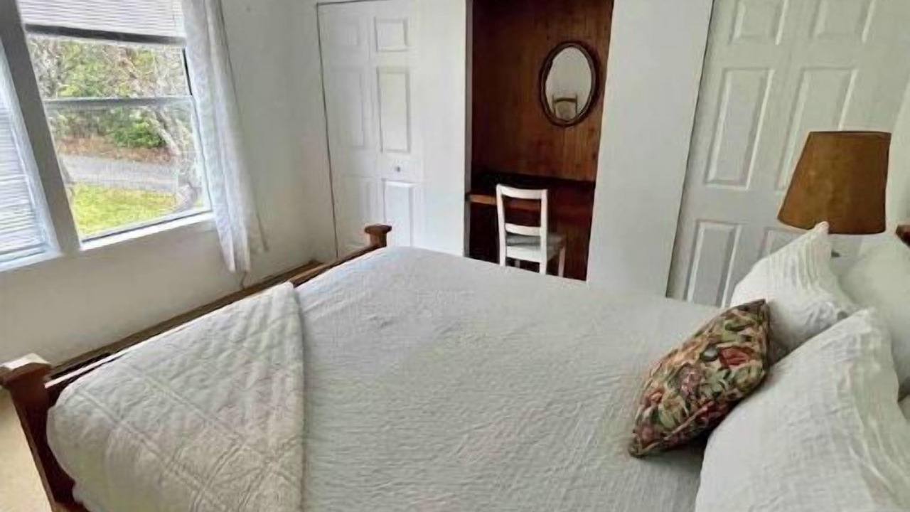 Photo of Bedroom in Ucluelet