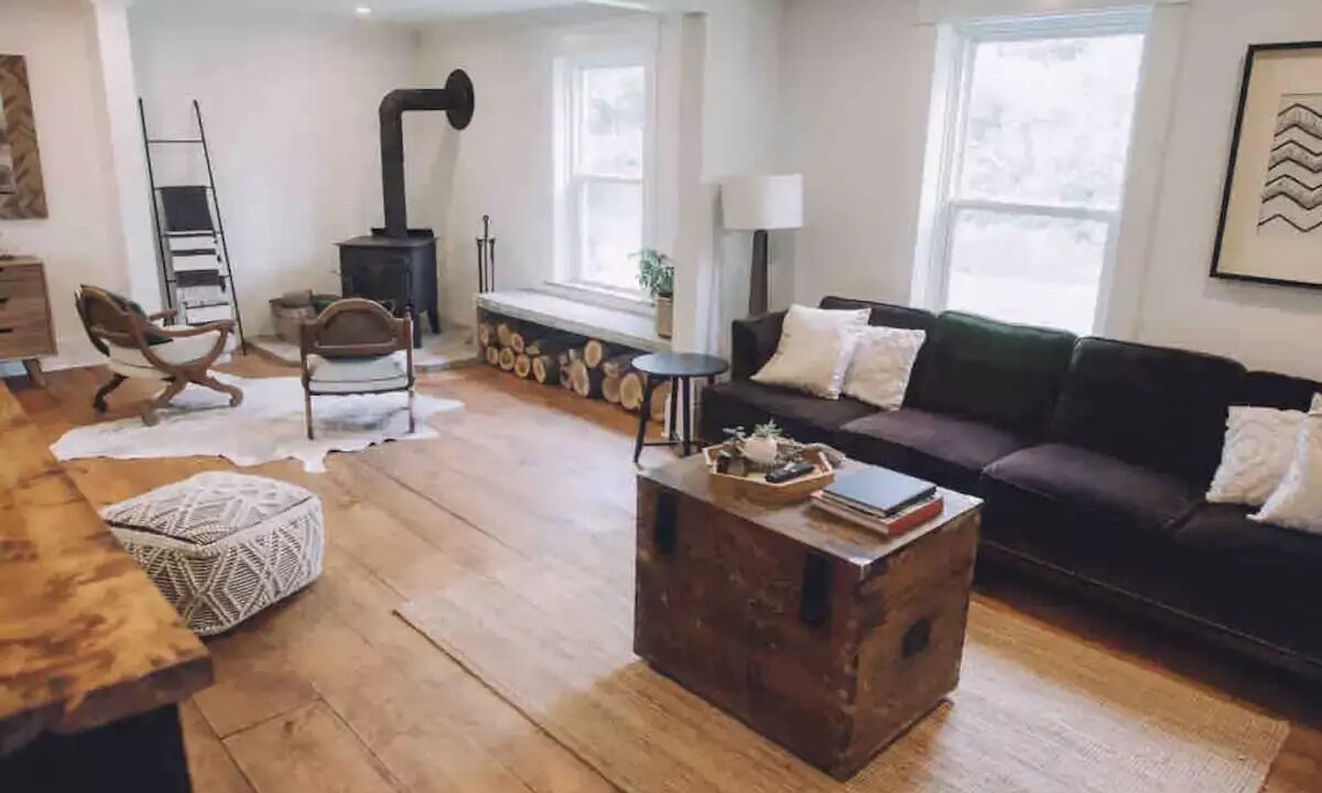 Photo of Livingroom in French River