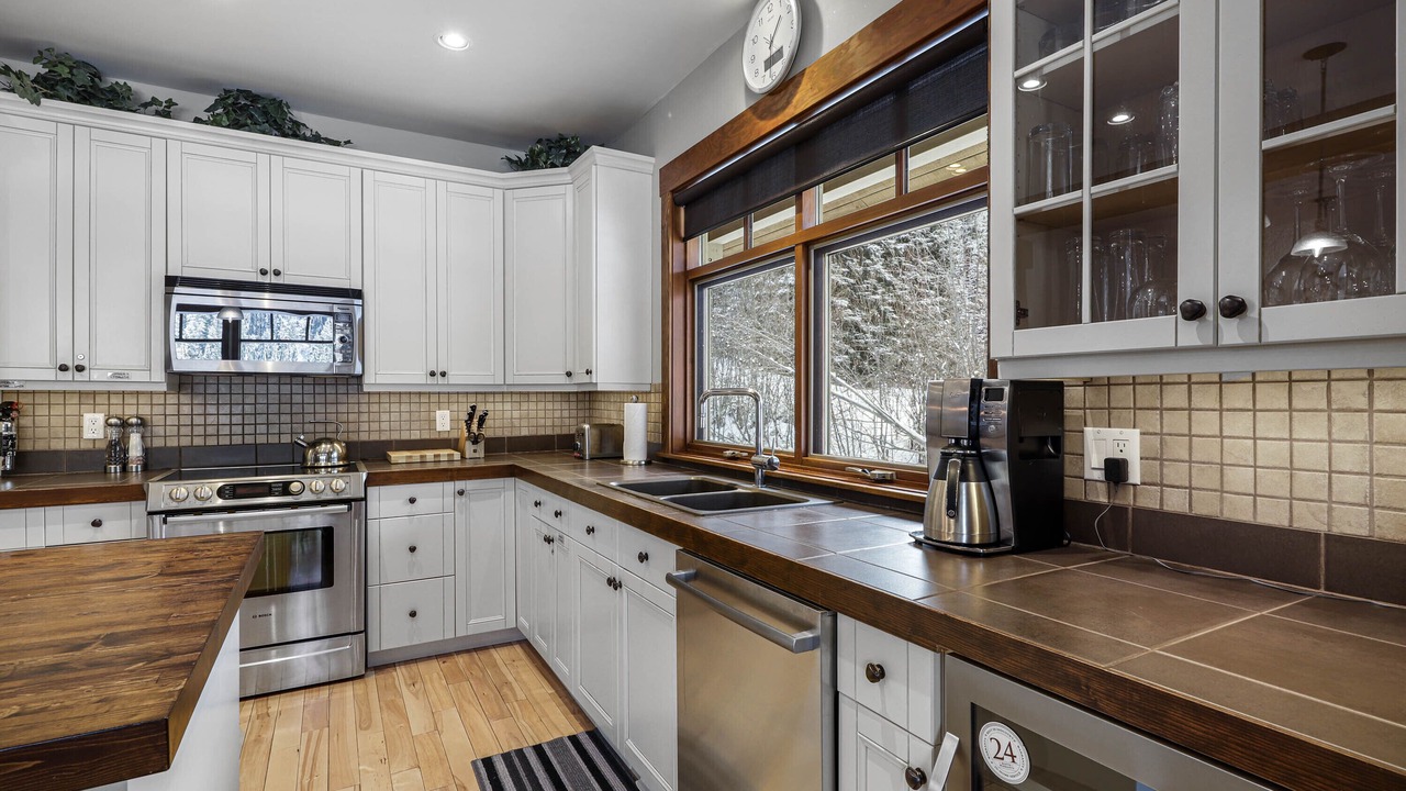 Photo of Kitchen in Sun Peaks