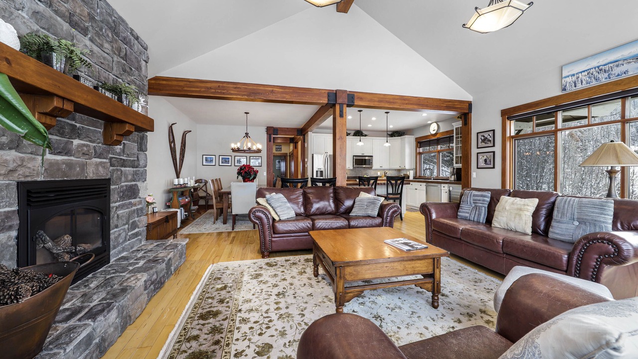 Photo of Livingroom in Sun Peaks