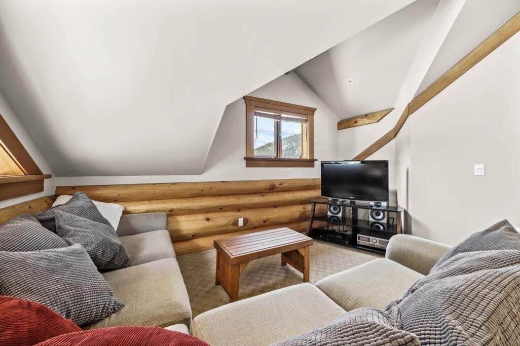 Photo of Livingroom in Fairways