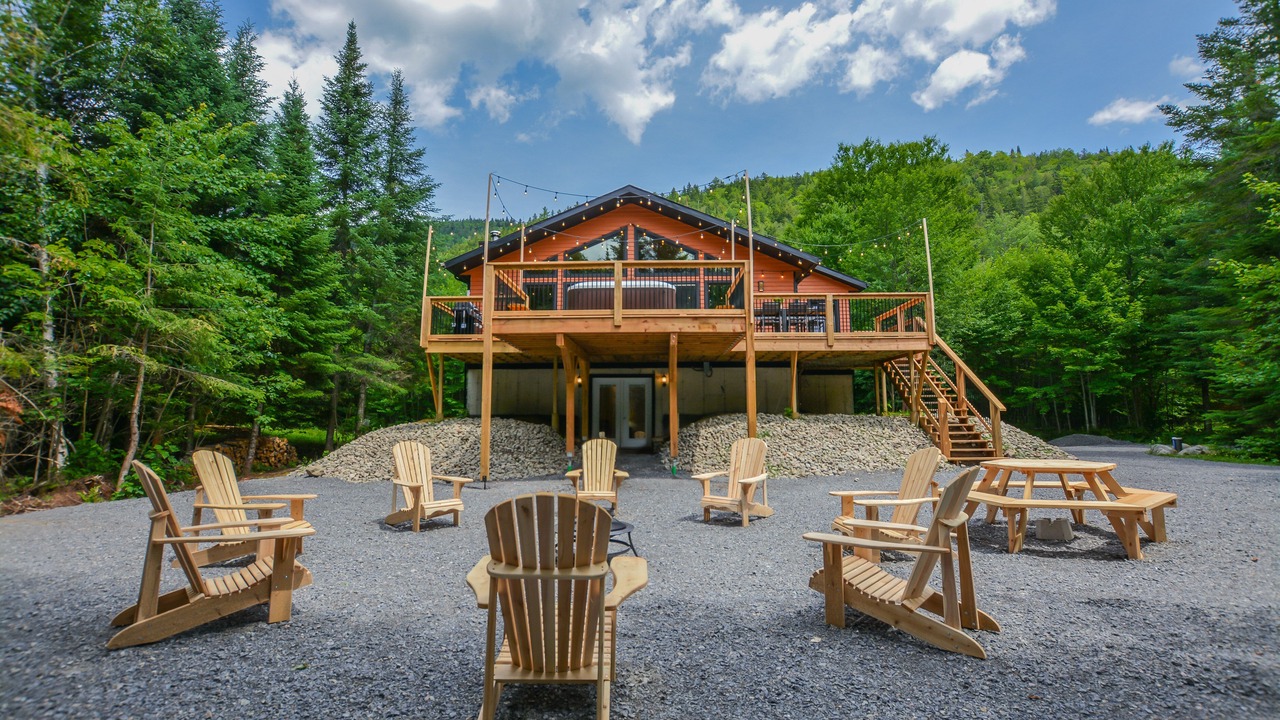 Photo of Patio Balcony in Lac-Superieur