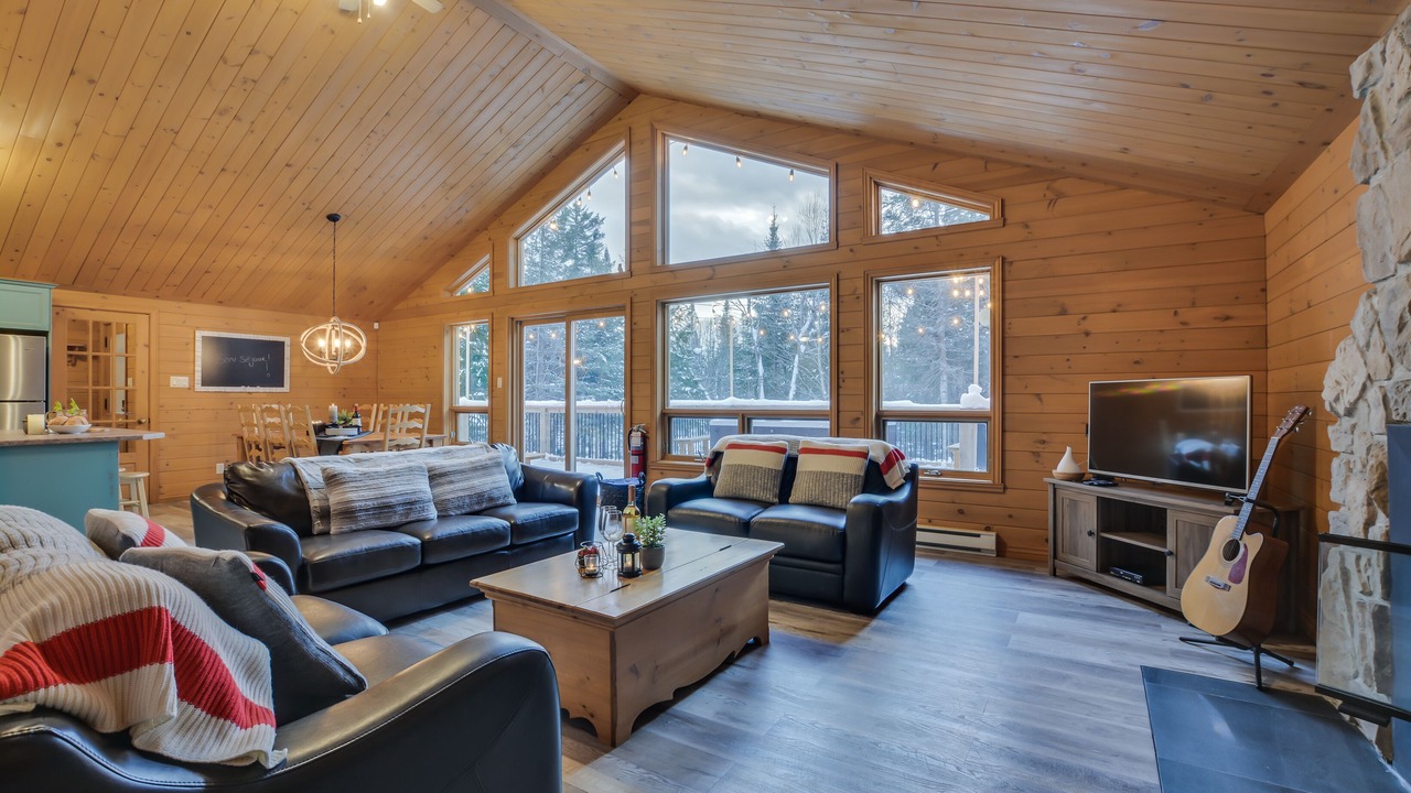 Photo of Livingroom in Lac-Superieur