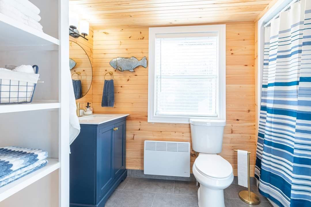 Photo of Bathroom in Canoe Cove