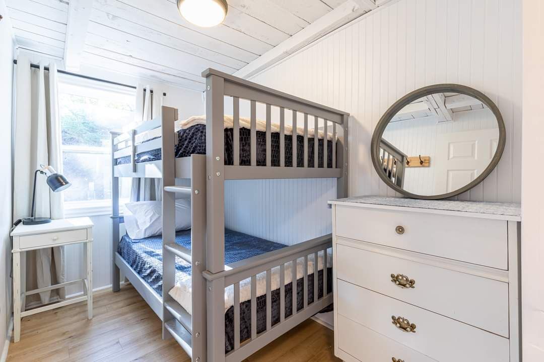 Photo of Bedroom in Canoe Cove