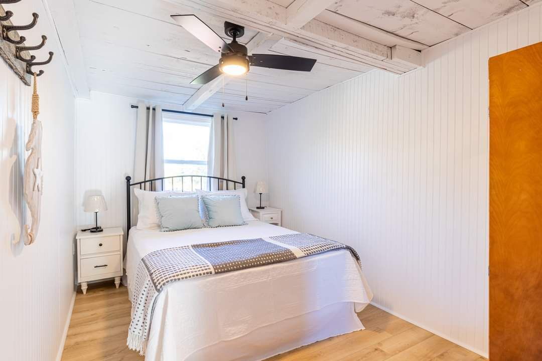 Photo of Bedroom in Canoe Cove