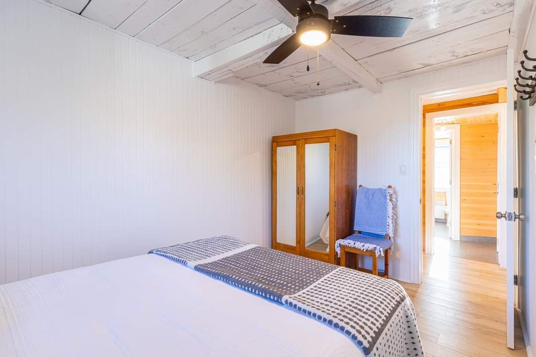 Photo of Bedroom in Canoe Cove