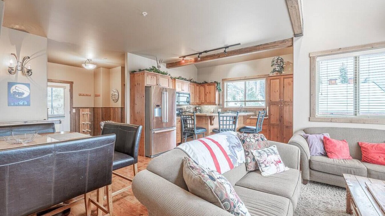 Photo of Livingroom in The Forest