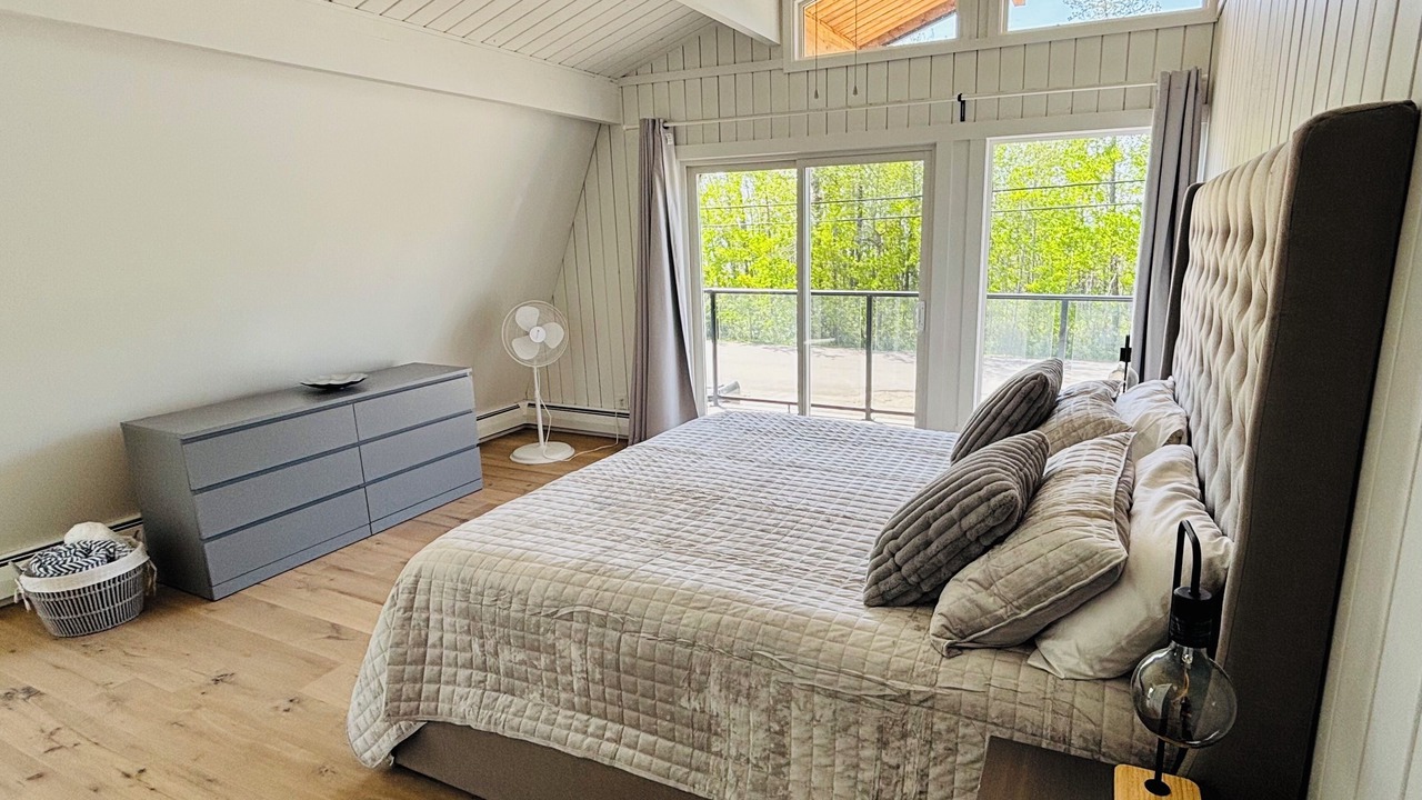 Photo of Bedroom in Sylvan Lake