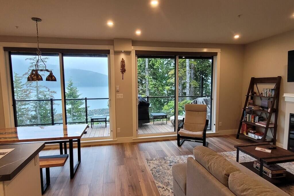 Photo of Livingroom in Port Renfrew