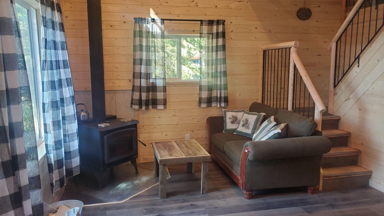 Photo of Livingroom in Bridge Lake