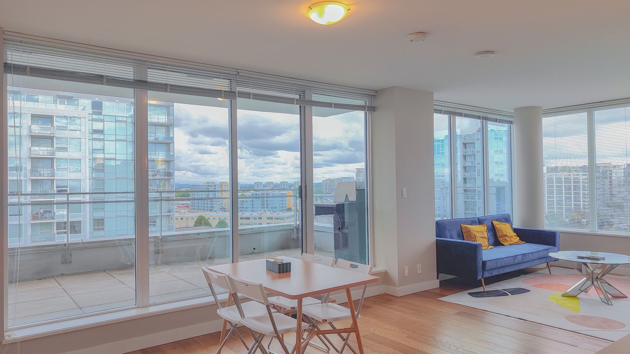Photo of Livingroom in Richmond City Centre