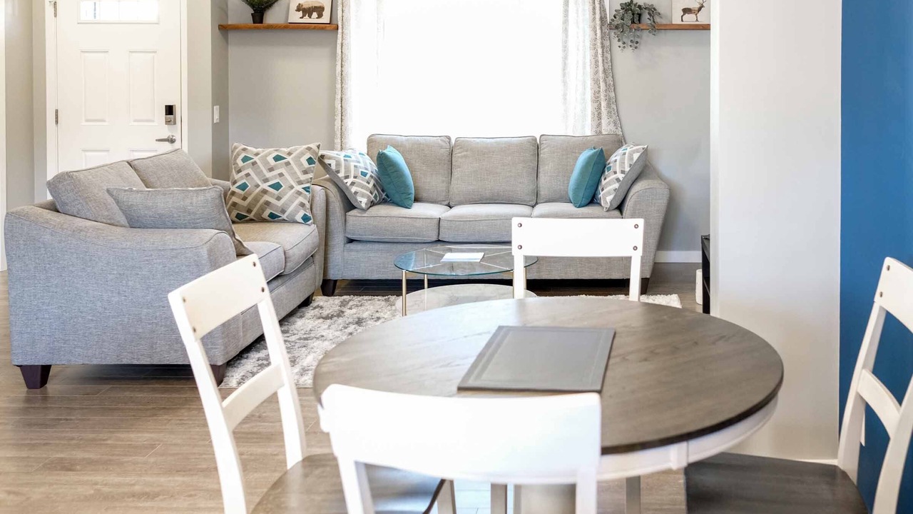 Photo of Livingroom in Cochrane