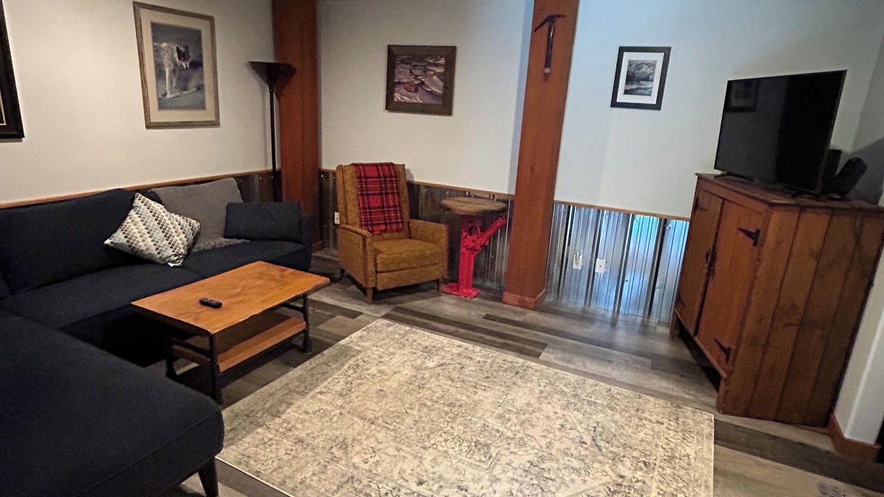 Photo of Livingroom in East Kootenay