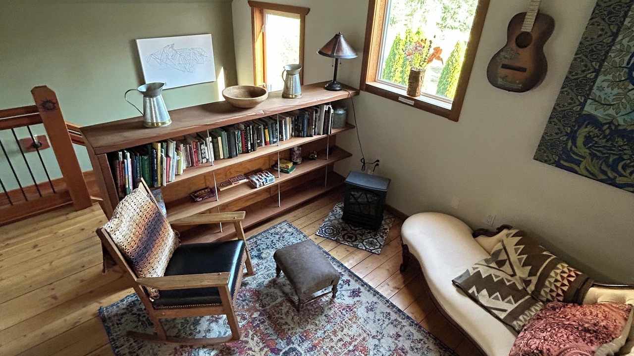 Photo of Livingroom in East Kootenay