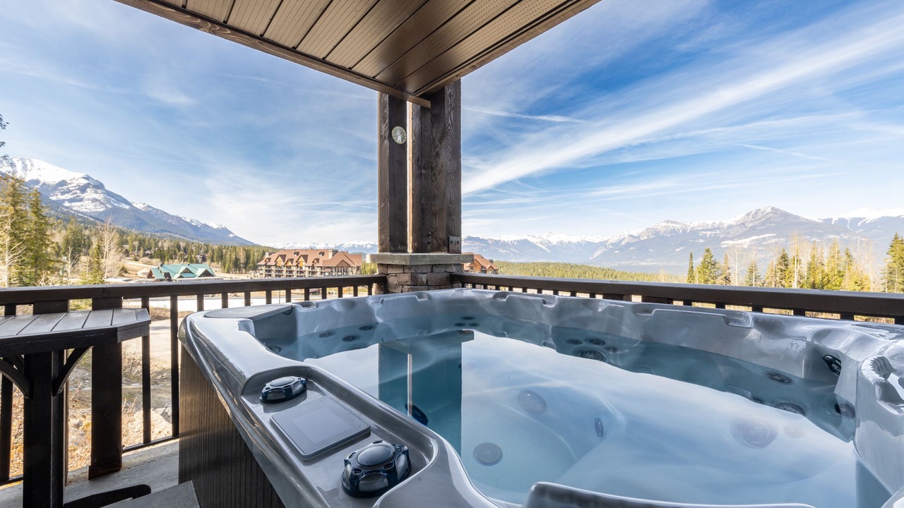 Photo of Outdoor in Golden