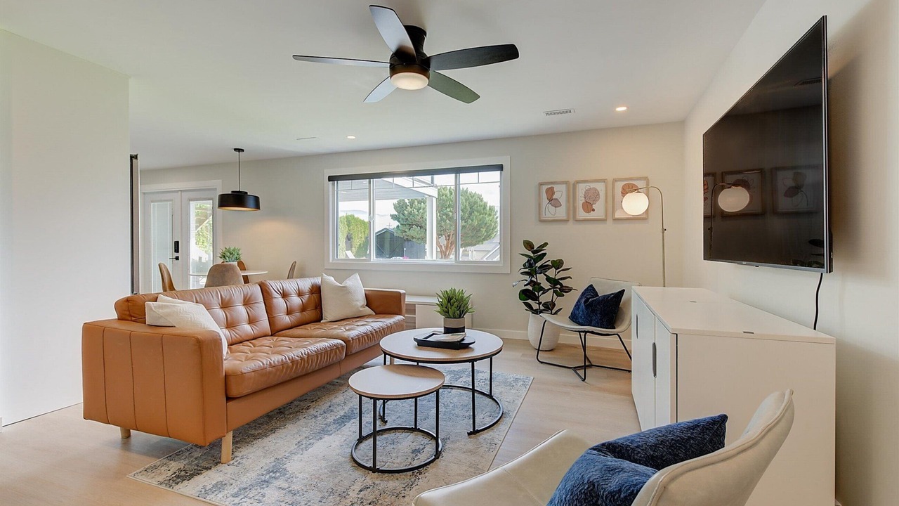 Photo of Livingroom in Westbank