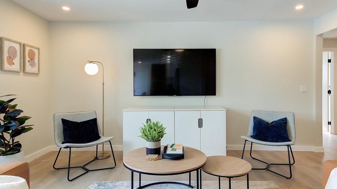 Photo of Livingroom in Westbank