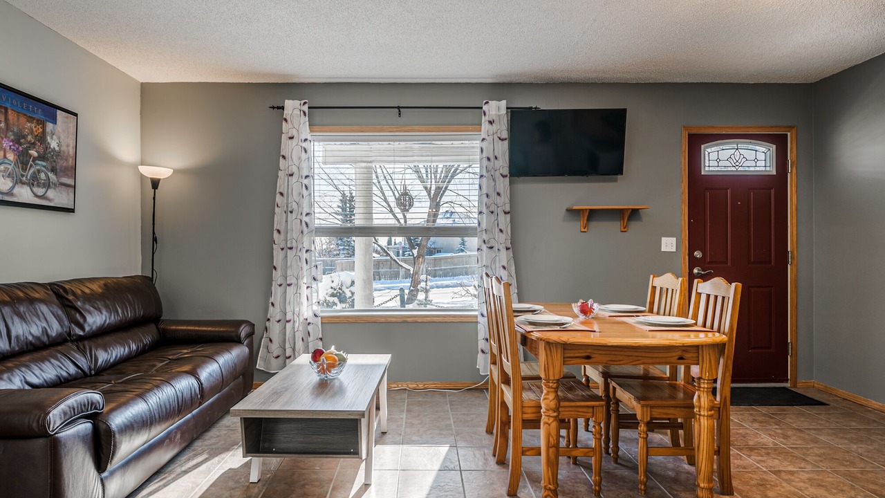 Photo of Livingroom in Country Hills