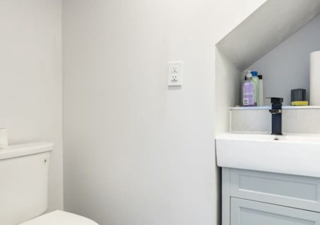 Photo of Bathroom in Amherstburg