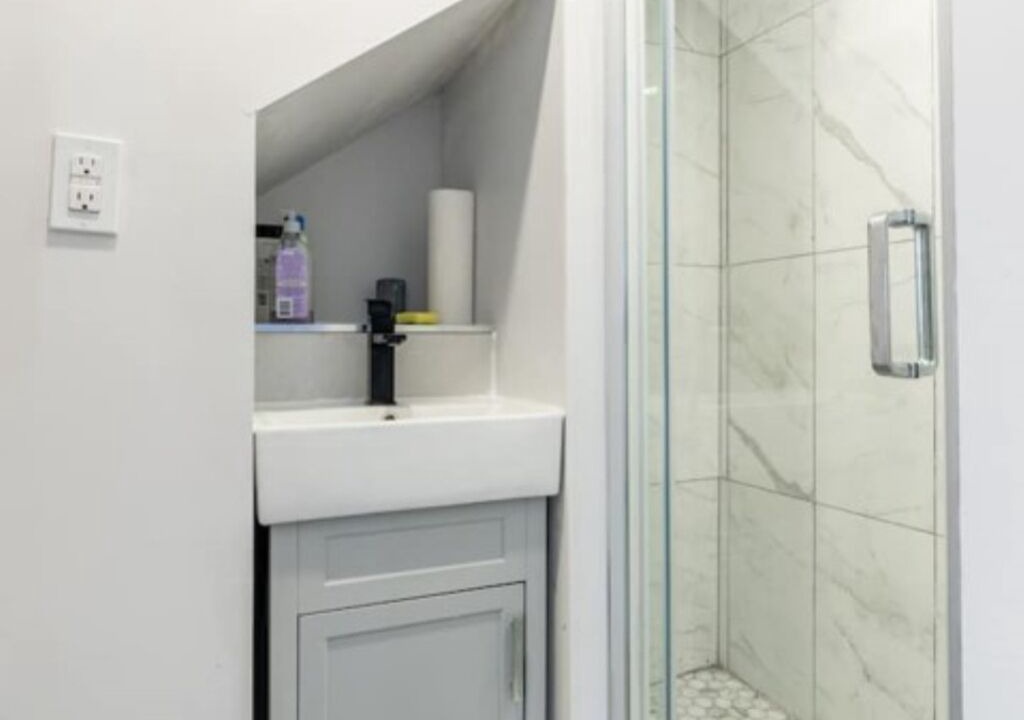 Photo of Bathroom in Amherstburg