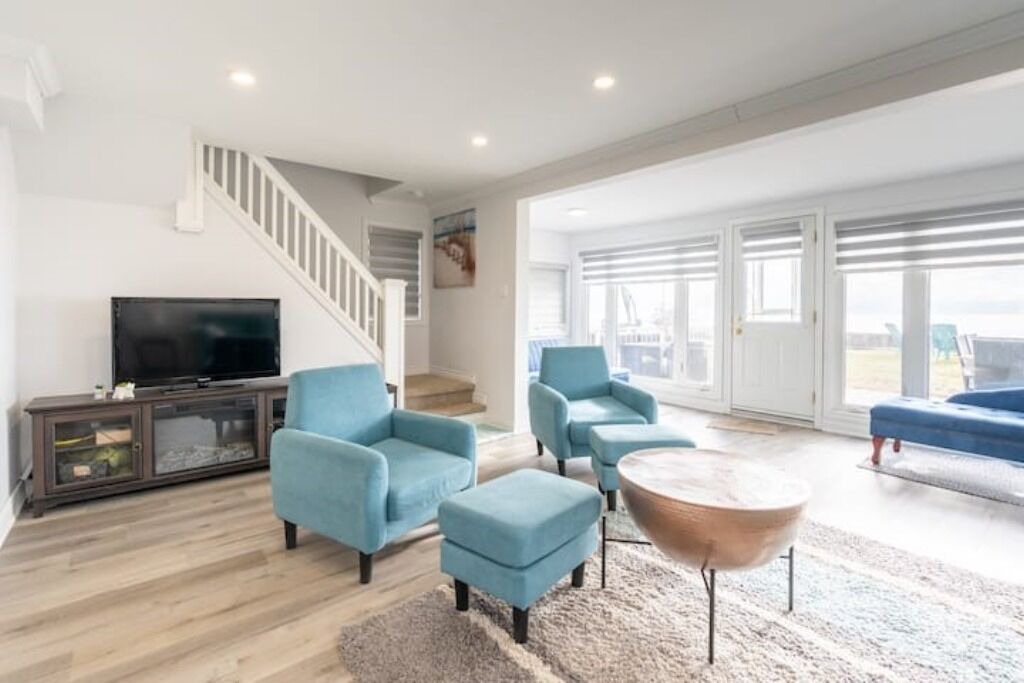 Photo of Livingroom in Amherstburg