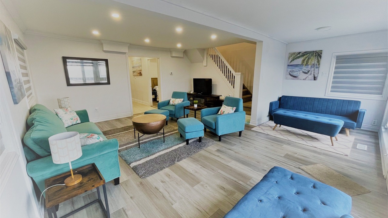 Photo of Livingroom in Amherstburg