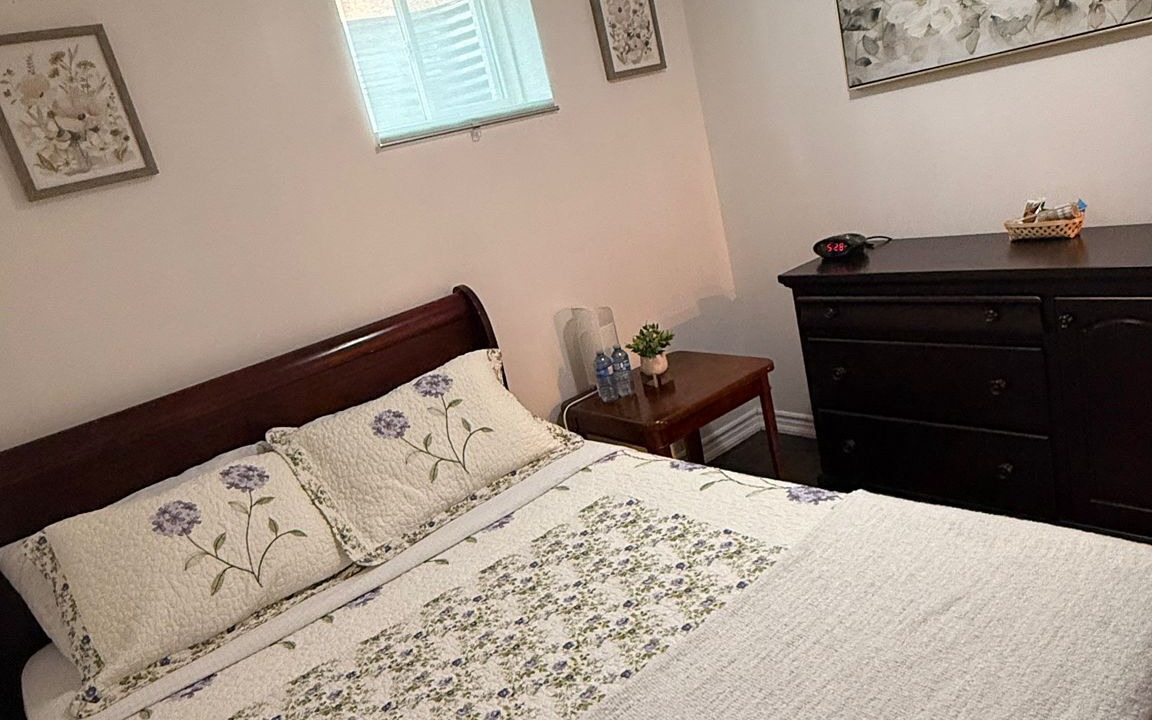 Photo of Bedroom in Halton Regional Municipality