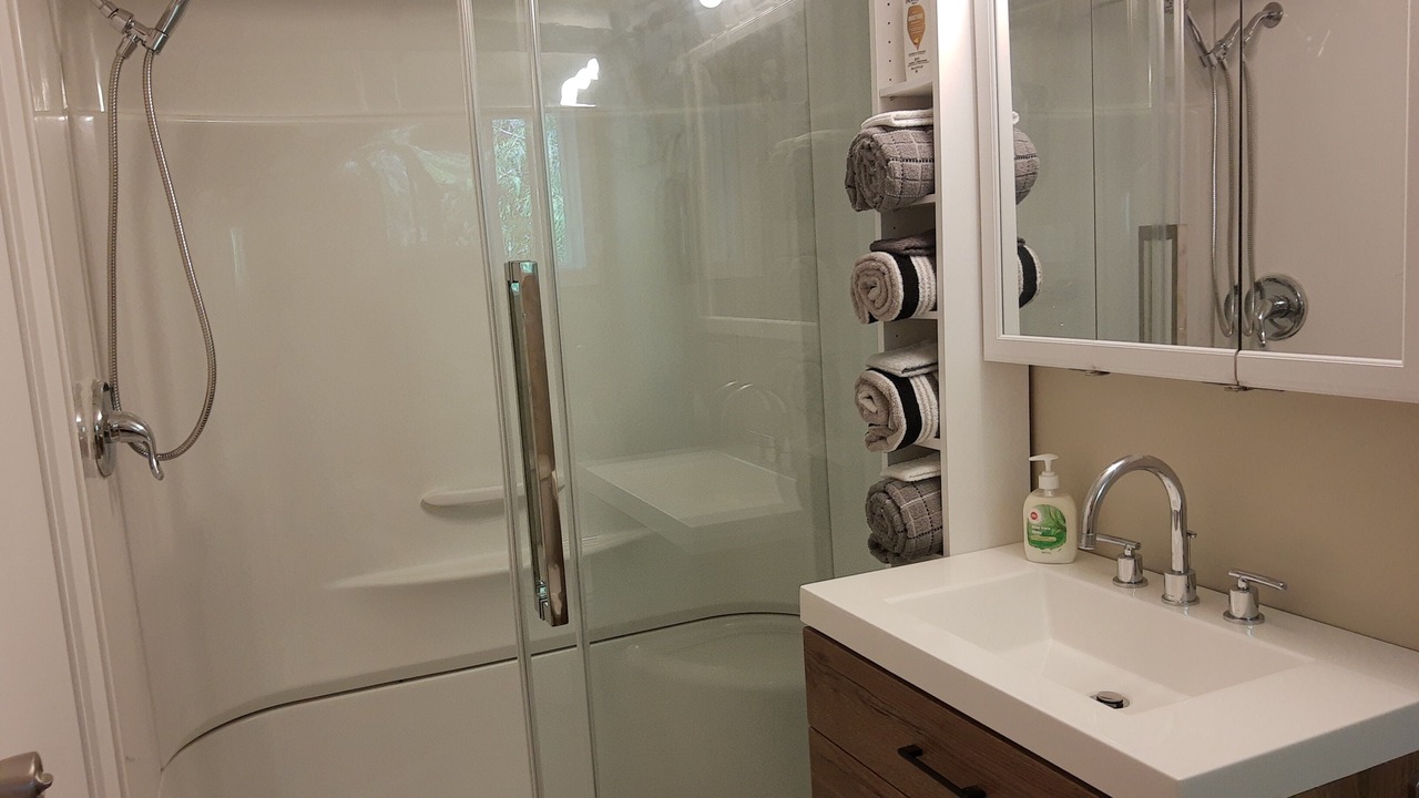 Photo of Bathroom in Otter Point