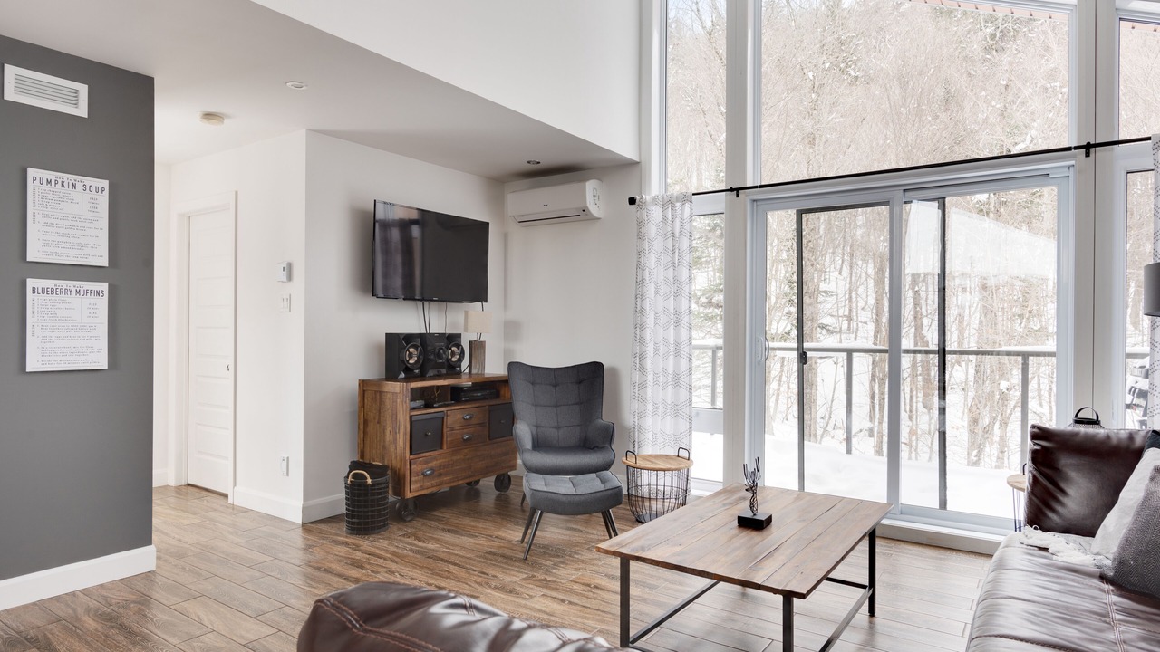 Photo of Livingroom in Stoneham