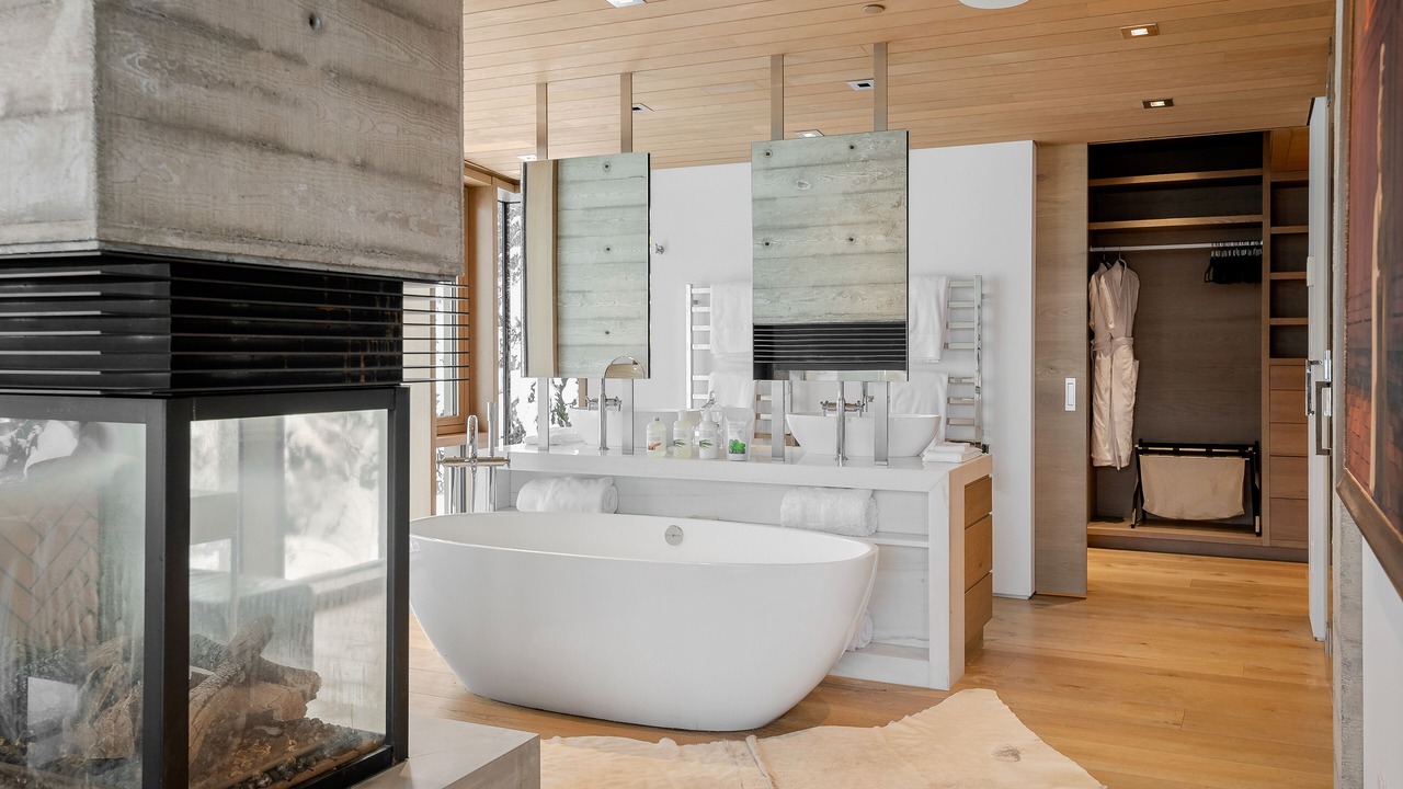 Photo of Bathroom in Whistler Creekside