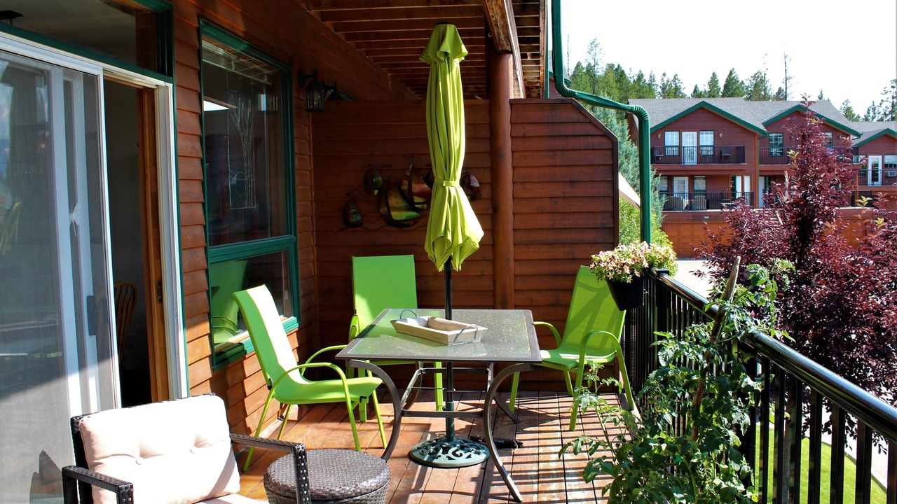 Photo of Patio Balcony in East Kootenay