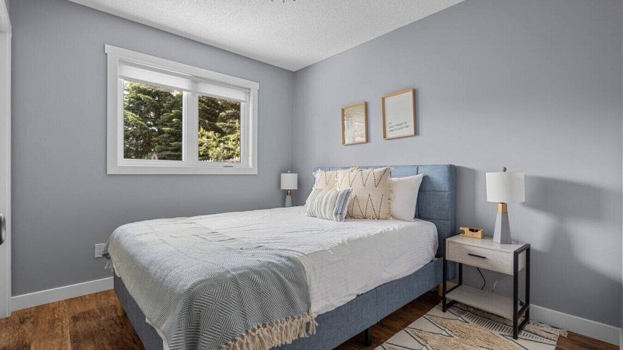 Photo of Bedroom in Parkland Beach
