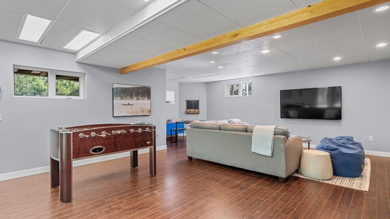 Photo of Livingroom in Parkland Beach