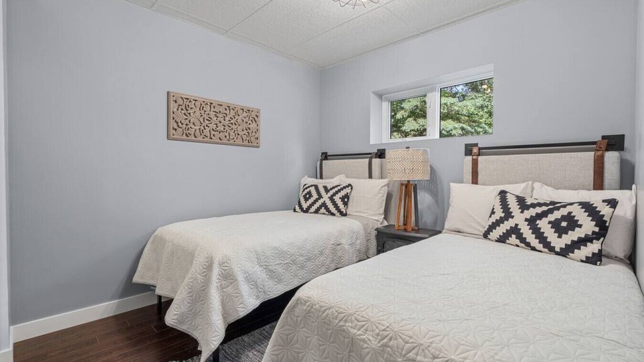 Photo of Bedroom in Parkland Beach