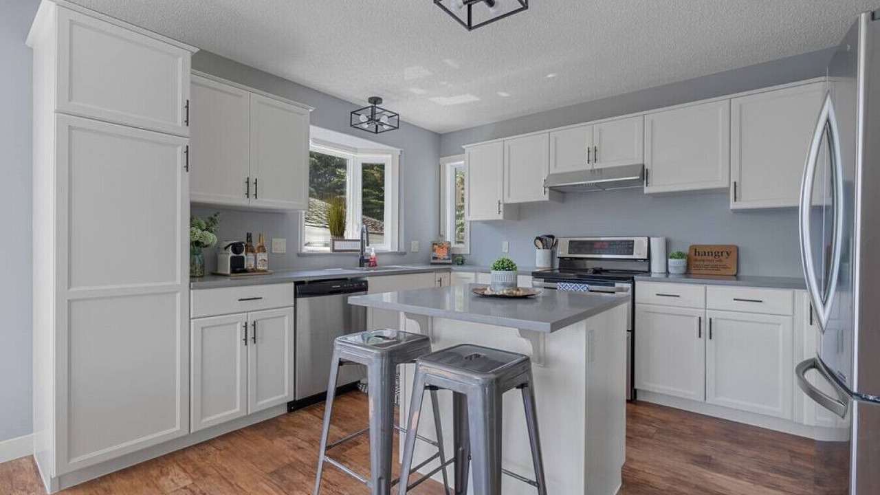 Photo of Kitchen in Parkland Beach