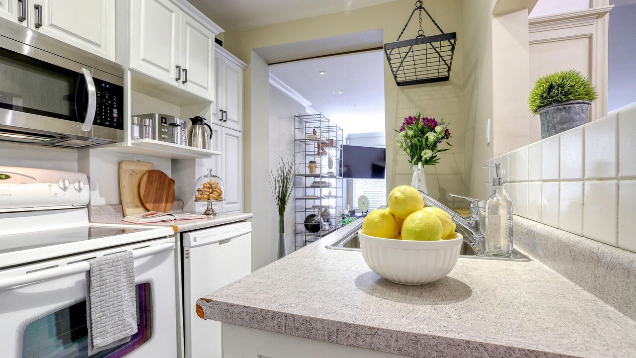 Photo of Kitchen in Lawrence Park South