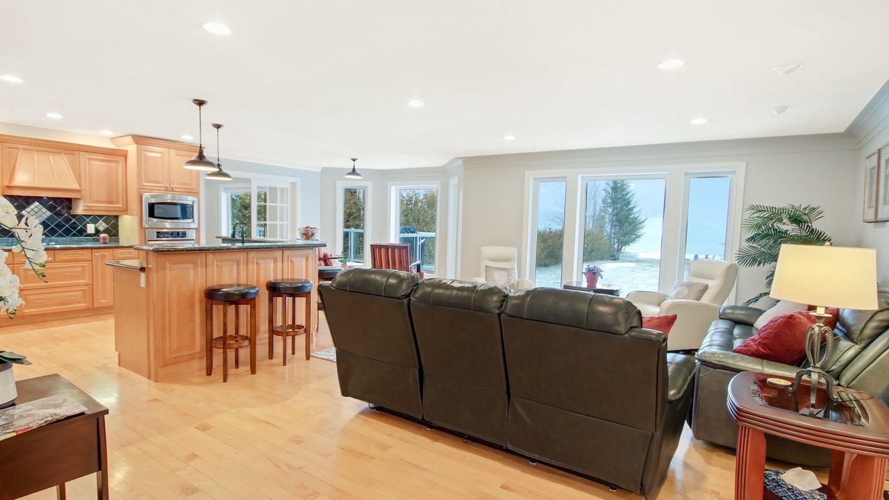 Photo of Livingroom in Wiarton