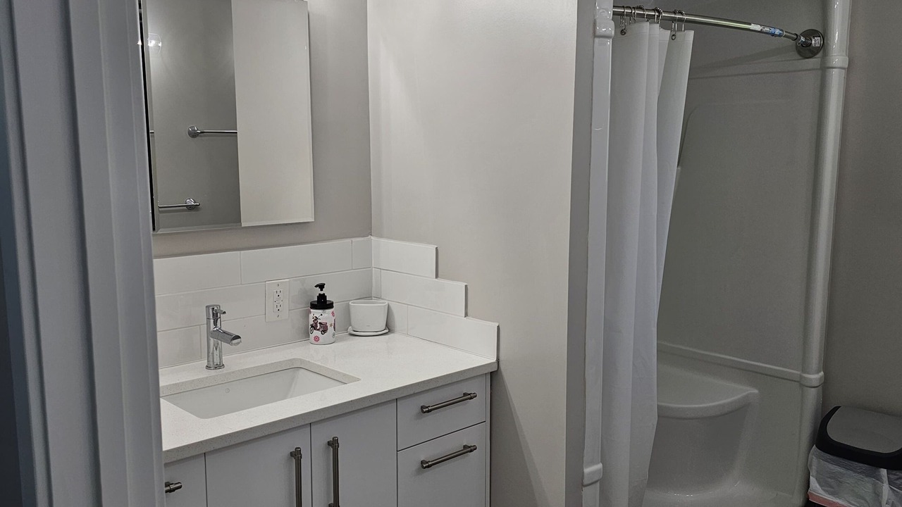 Photo of Bathroom in Saint Ambroise