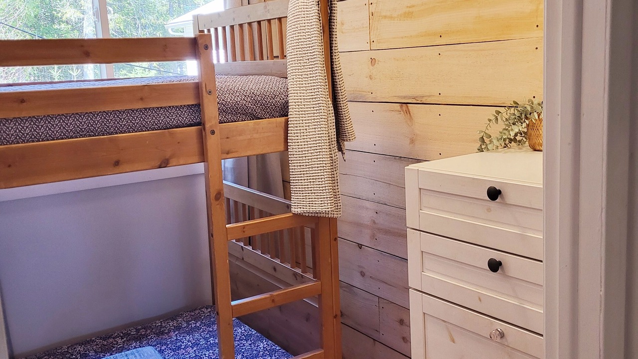Photo of Bedroom in Sauble Beach