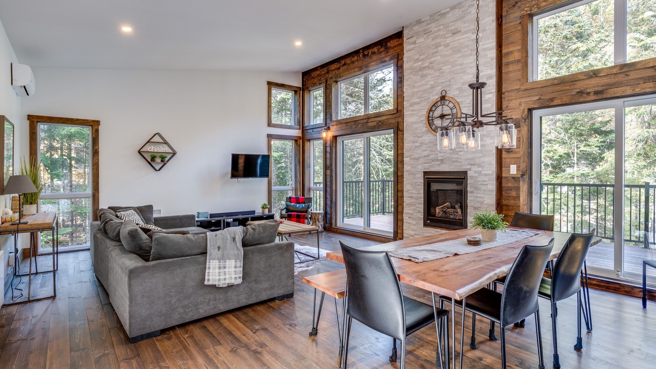Photo of Livingroom in St-Adolphe-d'Howard